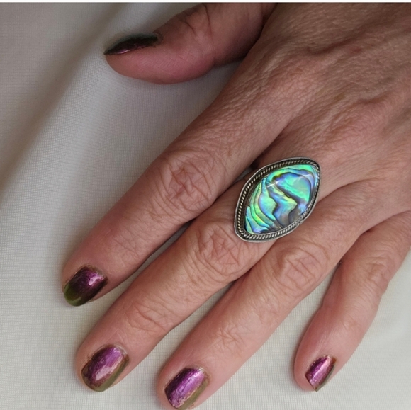 Abalone Shell Ring - Picture 3 of 4
